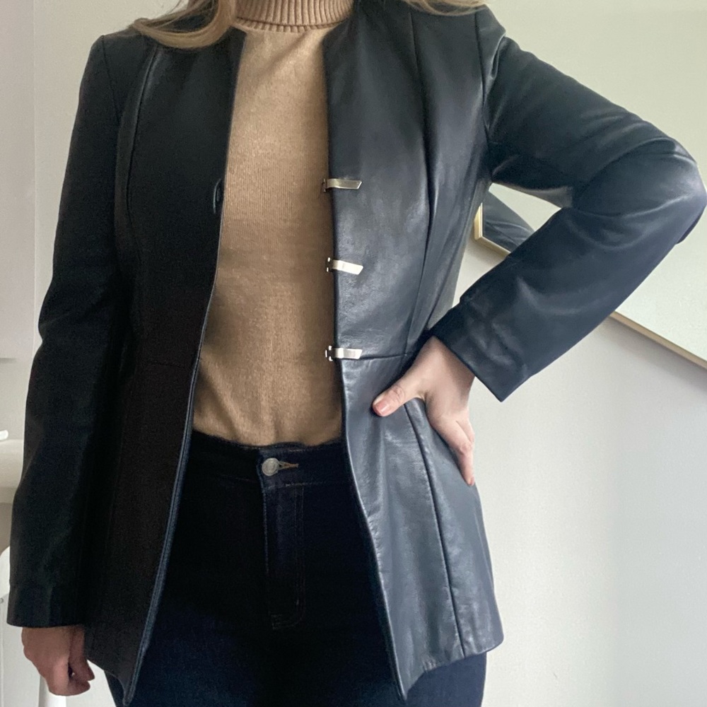Danier Leather Dark Navy fitted Blazer